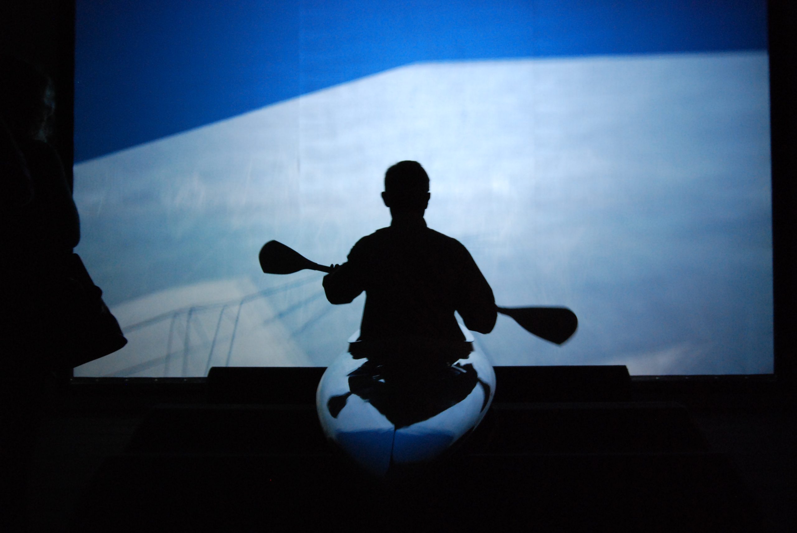 Jette Gejl, "Hyperkinetic kayak", 2009, fra åpningen av utstillingen "RETHINK Contemporary Art and Climate Change" på Stavanger Kunstmuseum.