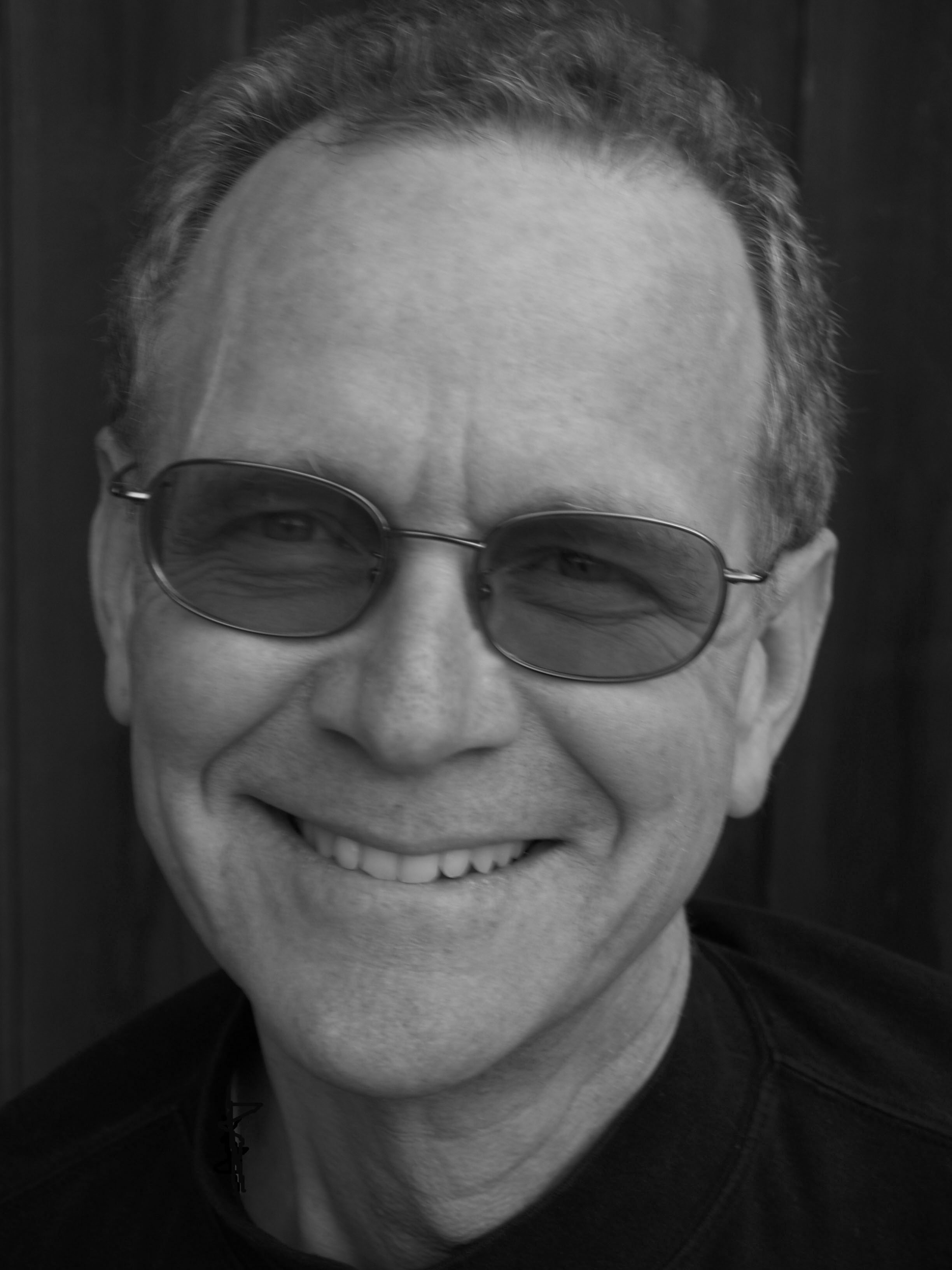 Tyler Burge kommer med radikalt nye påstander og utfordrer eksisterende forståelser av natur, kultur, arv og mijø. Foto: Dorli Burge